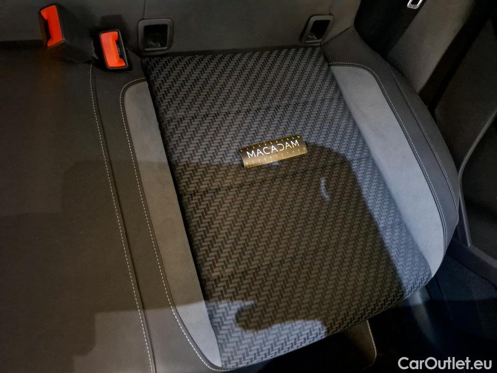  Volkswagen  T-ROC VOLKSWAGEN  / 2017 / 5P / SUV 1.5 TSI 150 EVO R-LINE DSG7 #33