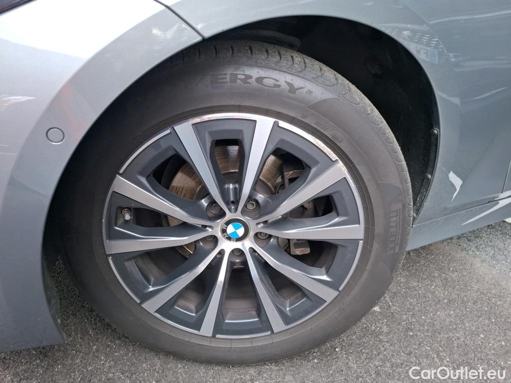  Bmw  Serie 3 BMW Série 3 Touring / 2022 / 5P / Break 318i 156ch Business Design BVA8 #18