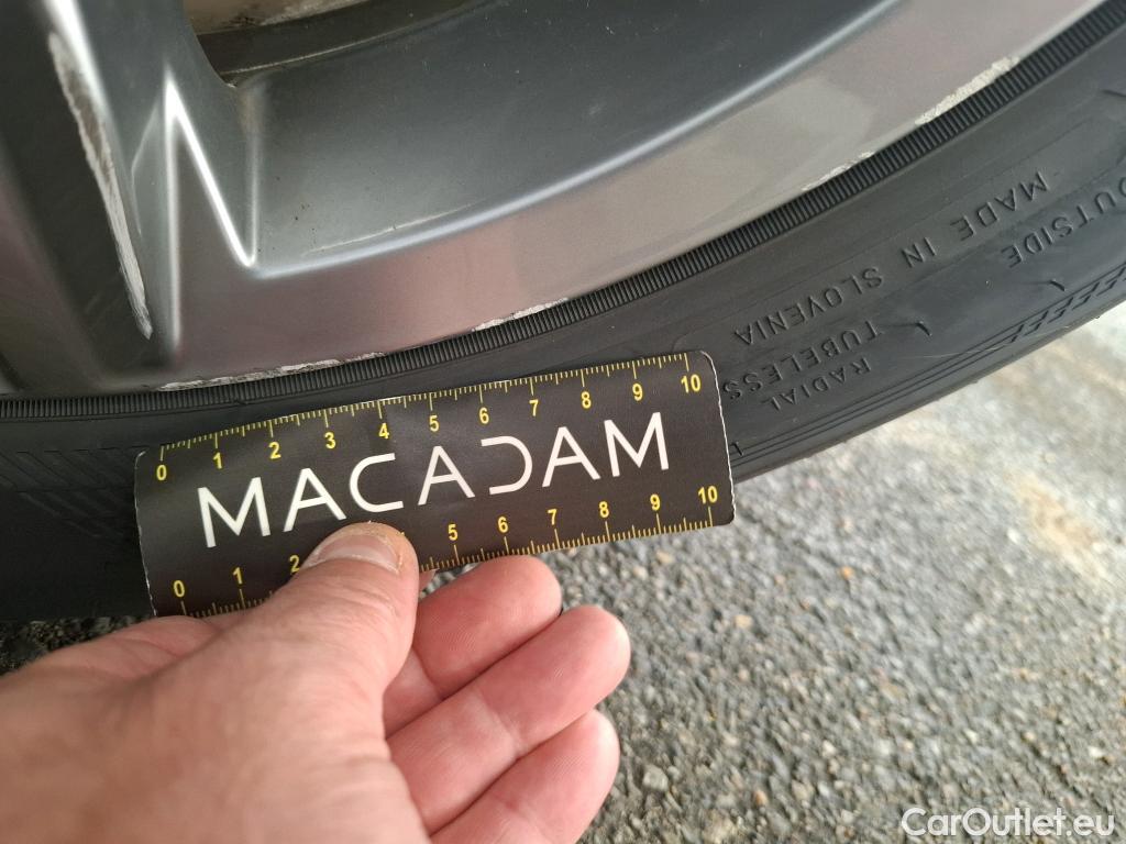  Volkswagen  T-ROC VOLKSWAGEN  / 2017 / 5P / SUV 1.5 TSI 150 EVO R-LINE DSG7 #23