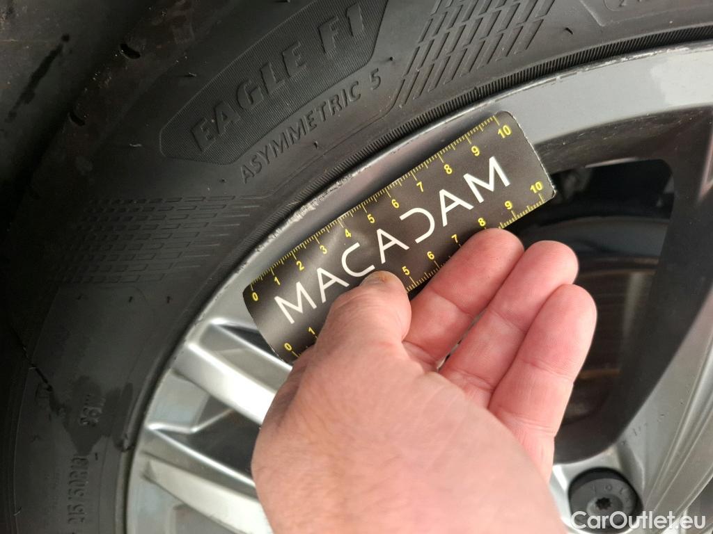  Volkswagen  T-ROC VOLKSWAGEN  / 2017 / 5P / SUV 1.5 TSI 150 EVO R-LINE DSG7 #2