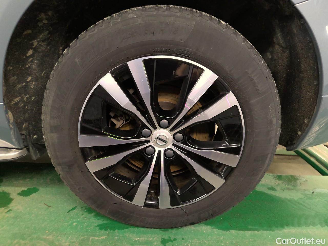  Volvo  XC60  T6 350 Co.Ed.Rec. AWD Aut #8