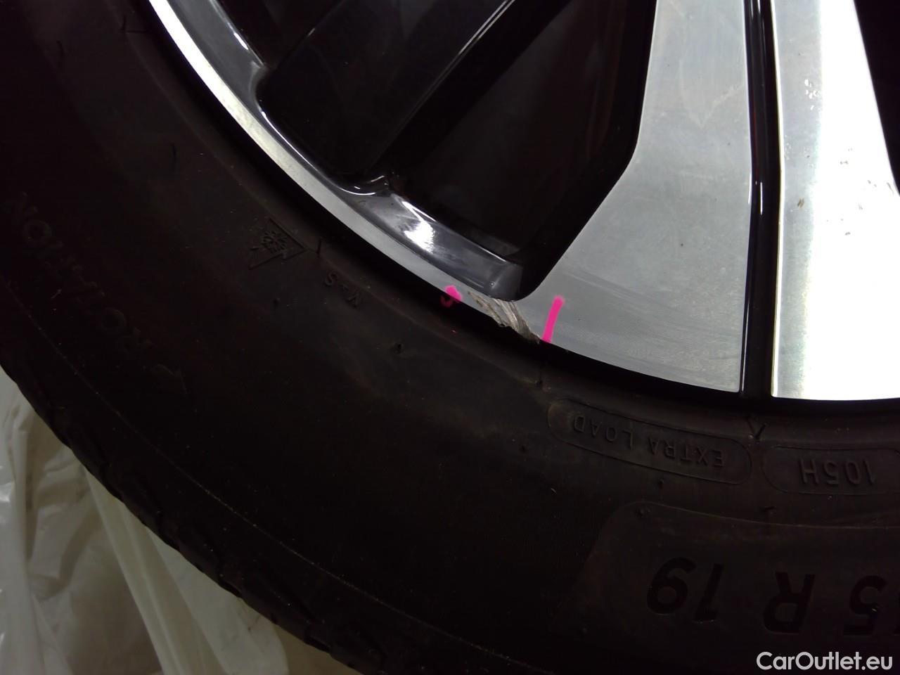  Volvo  XC60  T6 350 Co.Ed.Rec. AWD Aut #2