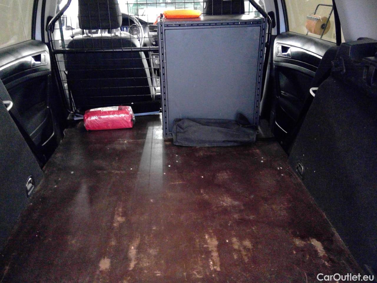  Volkswagen  Golf  Sp.Combi TSI 110 Aut. #2