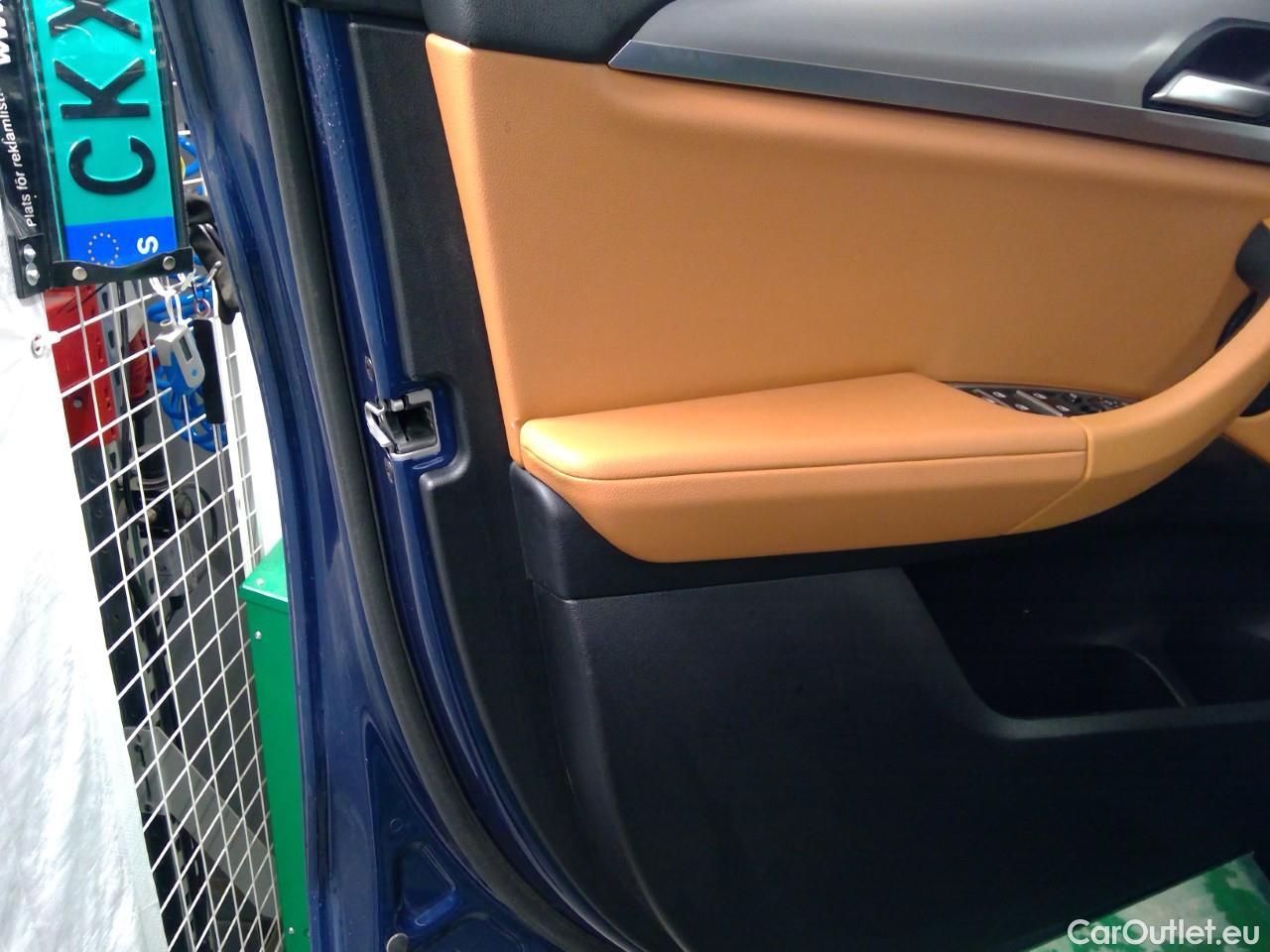  Bmw  X3  xDr.30e Con.M Sp. Aut #14