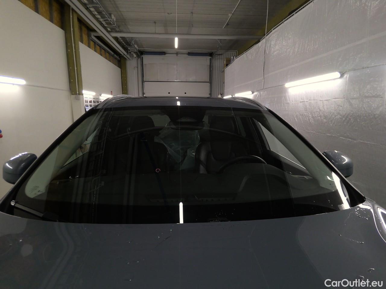  Volvo  XC60  T6 350 Co.Ed.Rec. AWD Aut #15