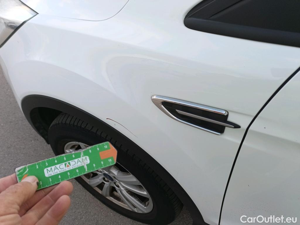  Ford  Kuga FORD  / 2016 / 5P / todoterreno 1.5 EcoBoost 88kW 4x2 Trend+ (CX) #48