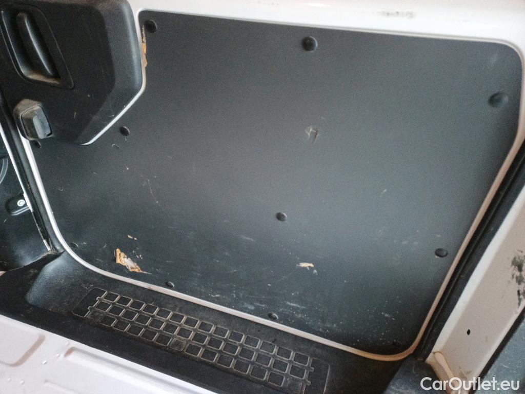  Opel  Vivaro OPEL  / 2019 / 4P / furgón 1.5 Diésel 74kW(100CV)M Std Exp #5