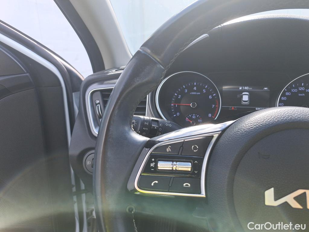  KIA  XCeed KIA  / 2019 / 5P / todoterreno 1.0 T-GDi Drive 88kW (120CV) #31