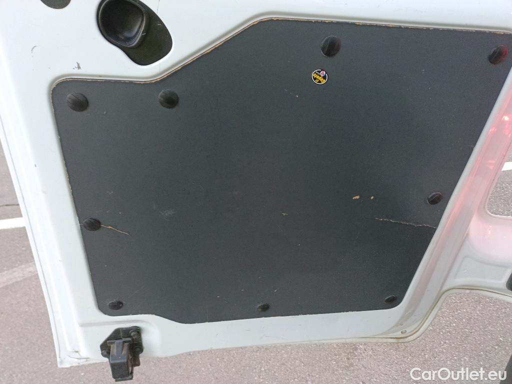  Opel  Vivaro OPEL  / 2019 / 4P / furgón 1.5 Diésel 74kW(100CV)M Std Exp #9