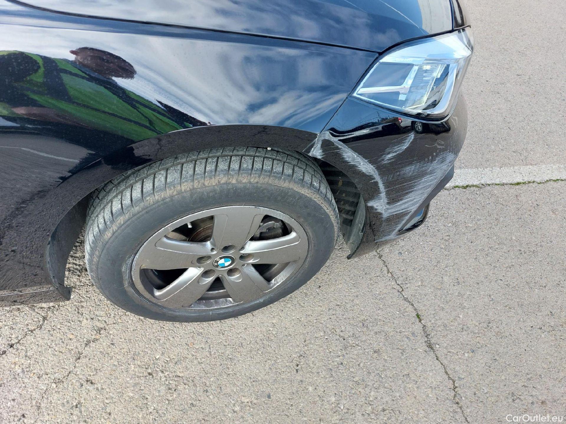  Bmw  Serie 1 BMW  / 2019 / 5P / berlina con portón 118i #35