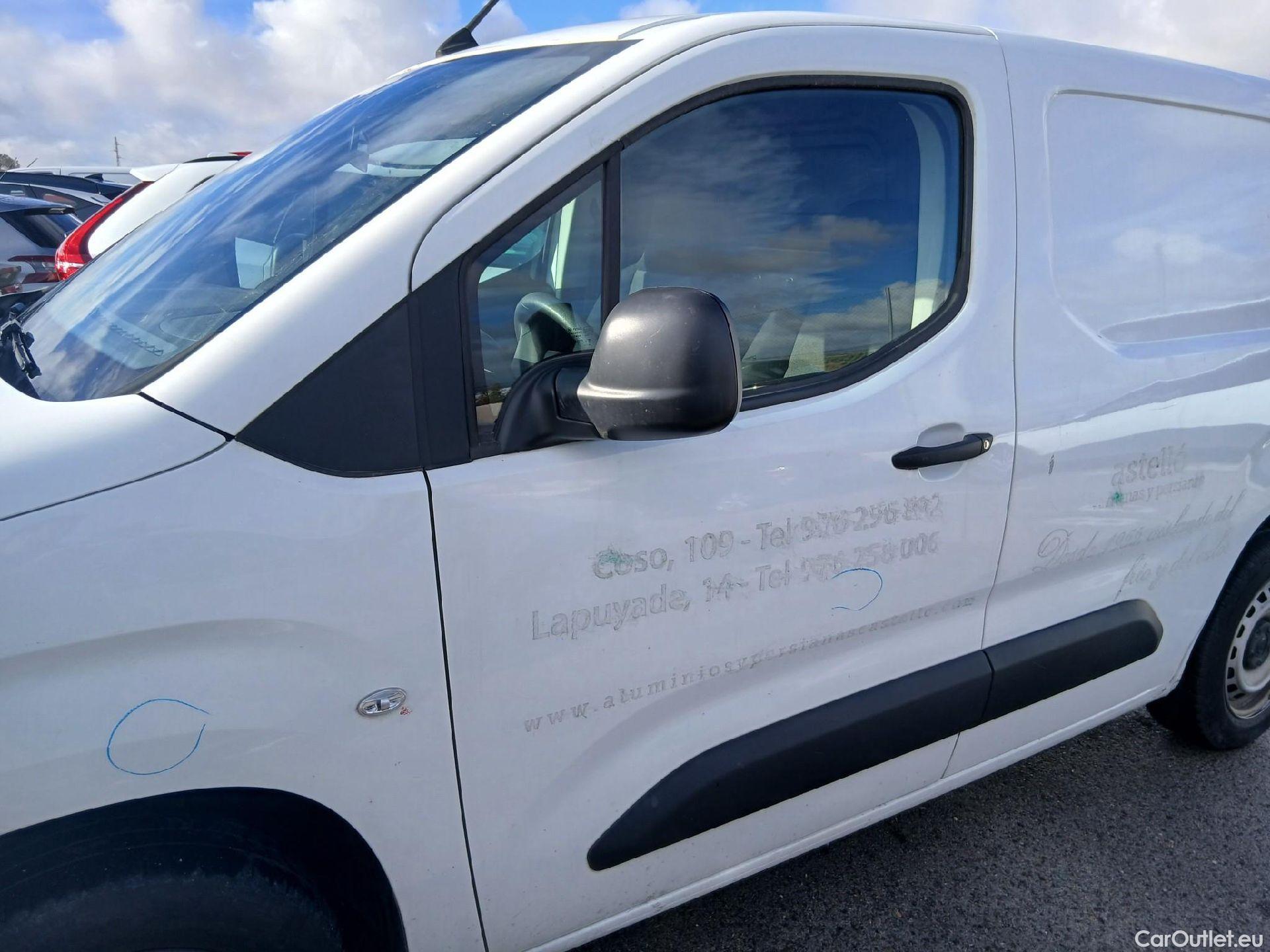  Opel  Combo OPEL  / 2018 / 3P / furgón derivado de turismo 1.5 TD S/S 75kW (100CV) Express L H1 650 (CX) #21