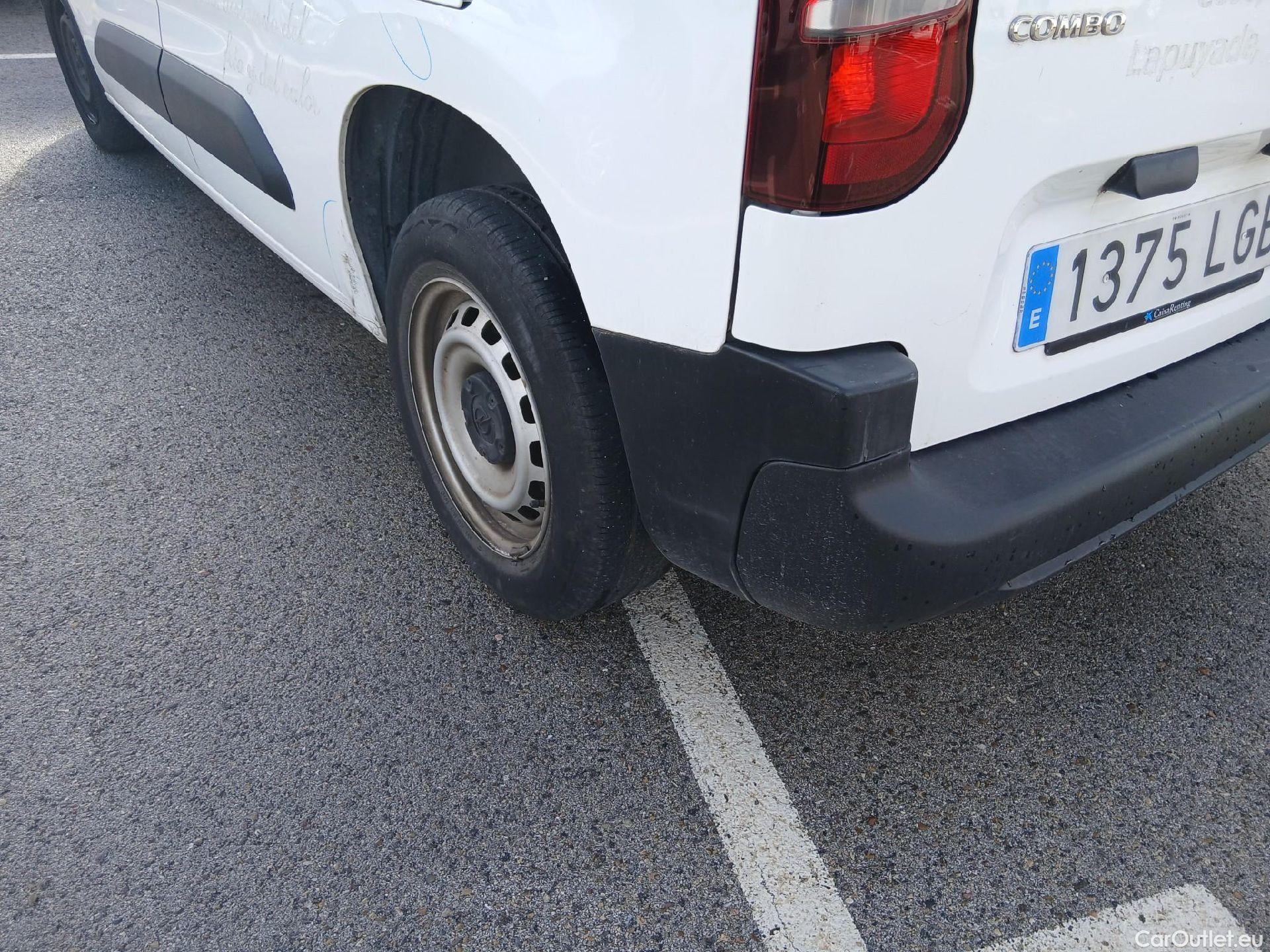  Opel  Combo OPEL  / 2018 / 3P / furgón derivado de turismo 1.5 TD S/S 75kW (100CV) Express L H1 650 (CX) #26