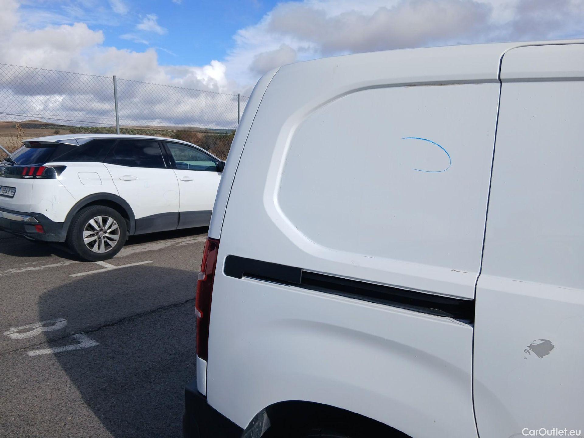  Opel  Combo OPEL  / 2018 / 3P / furgón derivado de turismo 1.5 TD S/S 75kW (100CV) Express L H1 650 (CX) #41