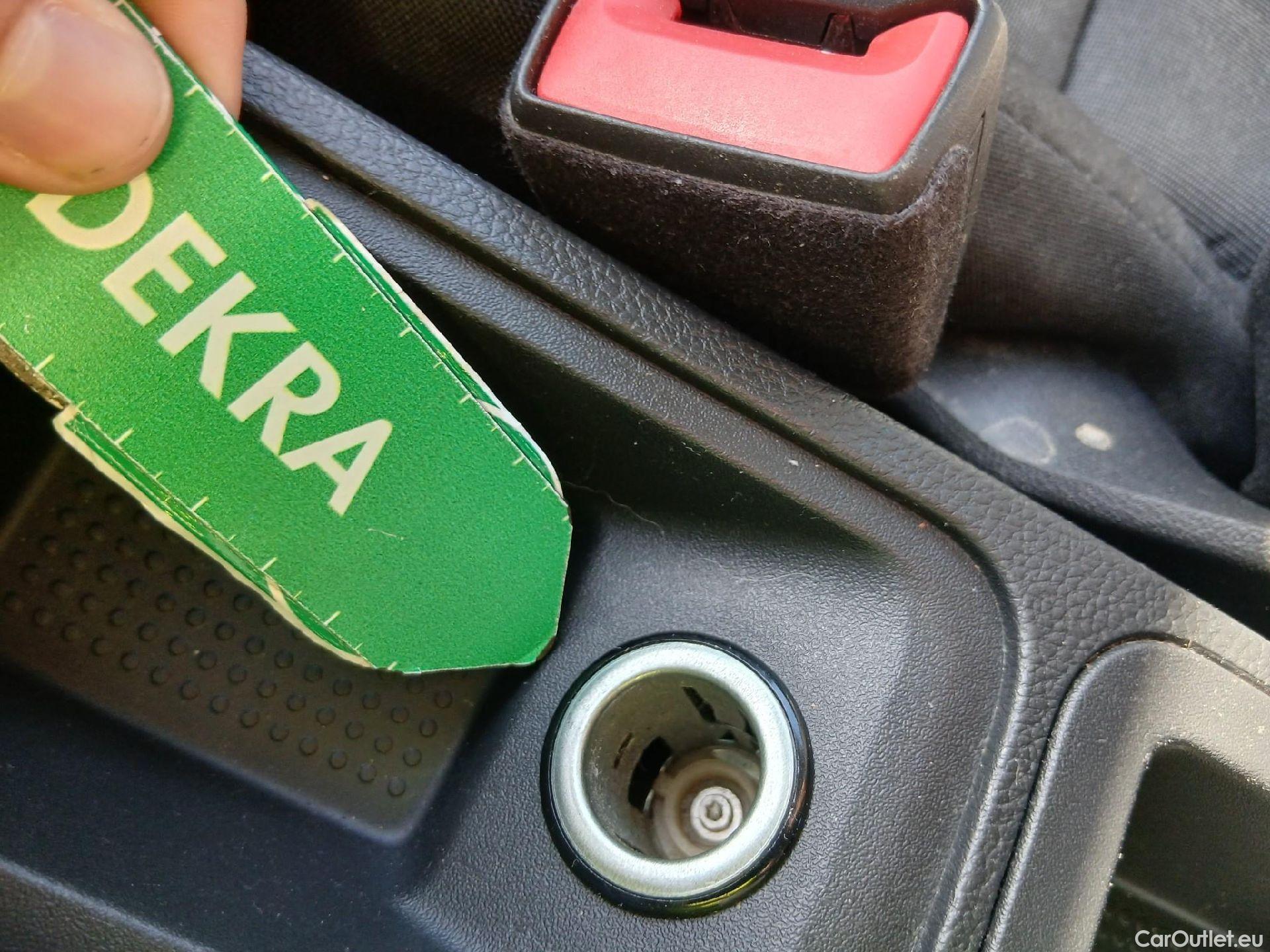  Seat  Ibiza SEAT  / 2017 / 5P / berlina con portón 1.0 MPI 59kW (80CV) Reference Plus(SP) #2