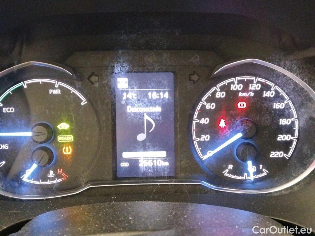  Toyota  Yaris TOYOTA  / 2017 / 5P / berlina con portón 1.5 100H Active #11