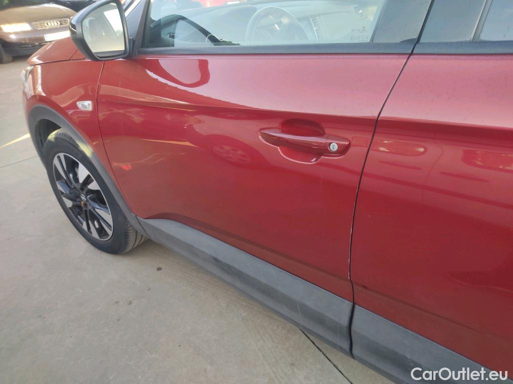  Opel   Grandland X OPEL / 2017 / 5P / todoterreno 1.2 Turbo Ultimate Auto #3