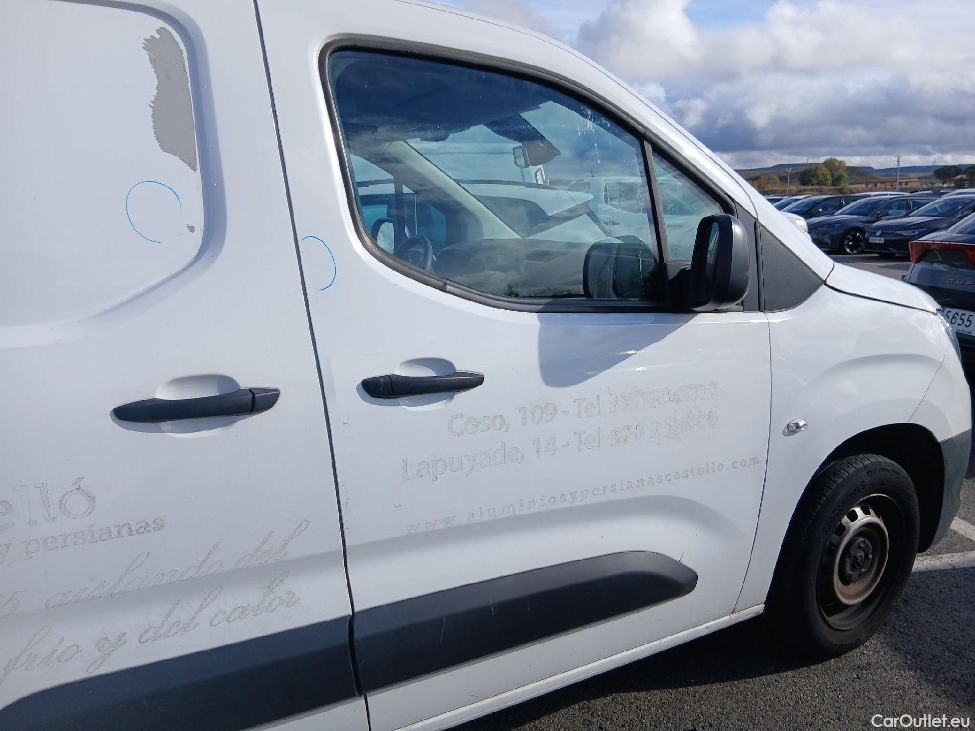  Opel  Combo OPEL  / 2018 / 3P / furgón derivado de turismo 1.5 TD S/S 75kW (100CV) Express L H1 650 (CX) #47