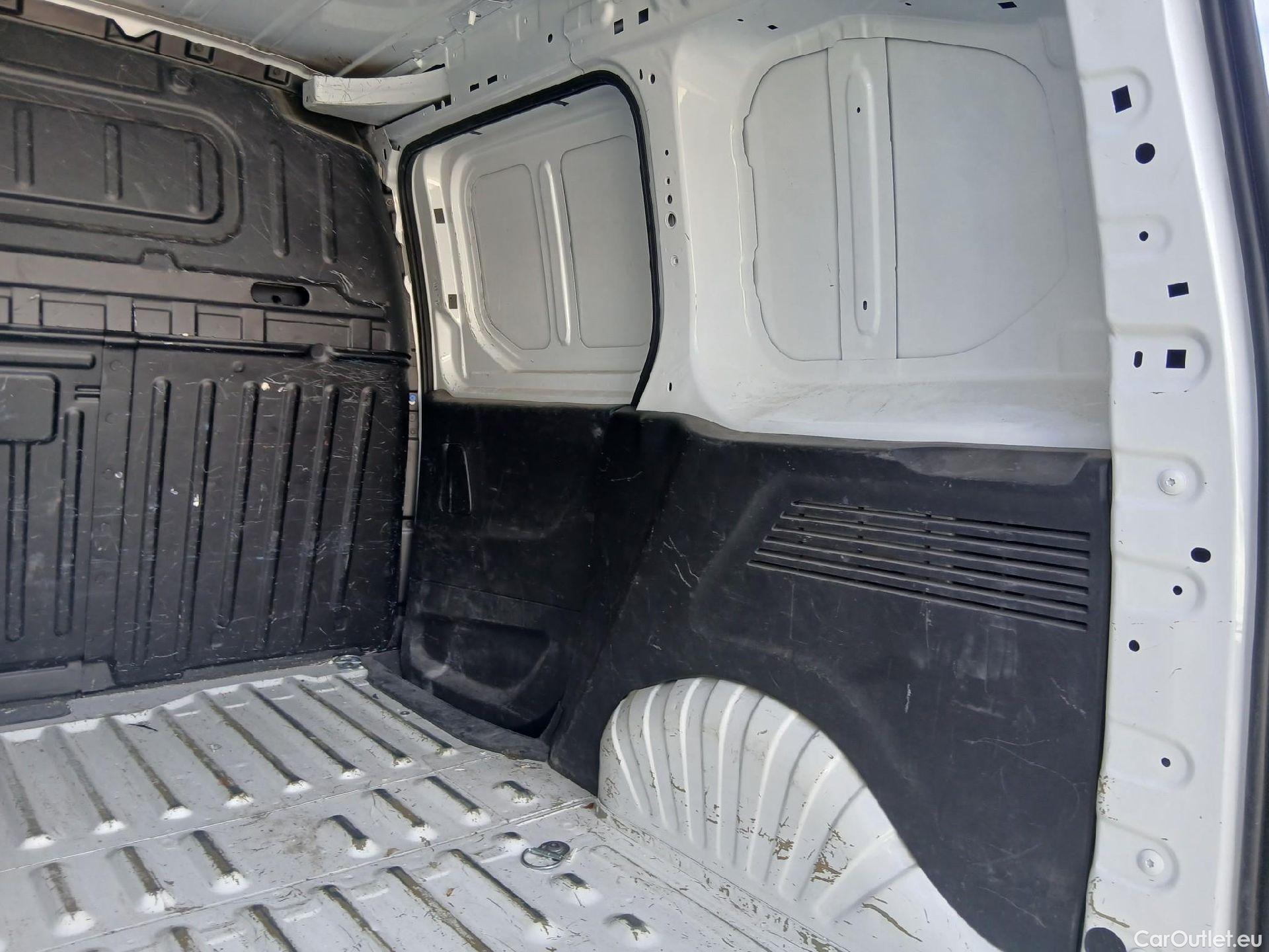  Opel  Combo OPEL  / 2018 / 3P / furgón derivado de turismo 1.5 TD S/S 75kW (100CV) Express L H1 650 (CX) #31