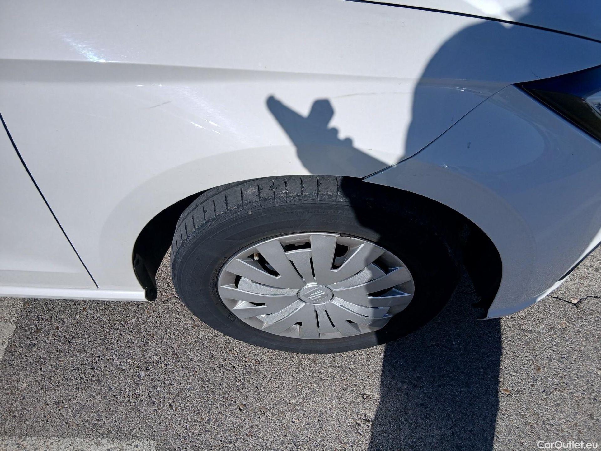  Seat  Ibiza SEAT  / 2017 / 5P / berlina con portón 1.0 MPI 59kW (80CV) Reference Plus(SP) #10