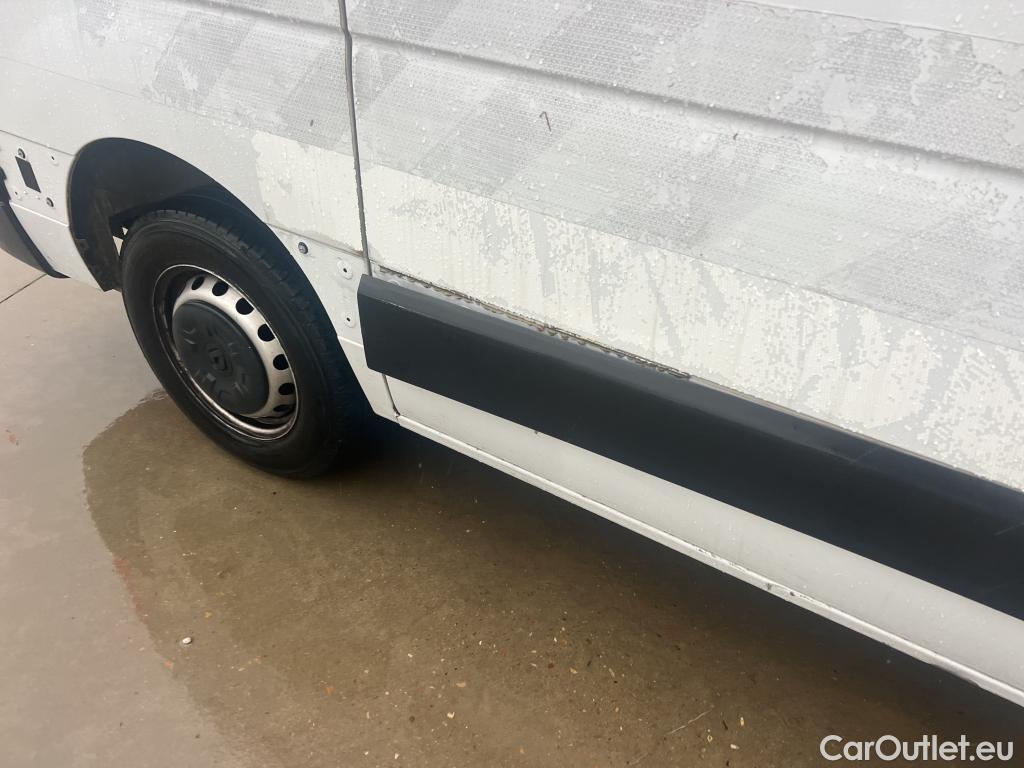  Renault  Master RENAULT  / 2019 / 4P / furgón Furgón T L1H1 2800 B dCi 81kW (110V) #17