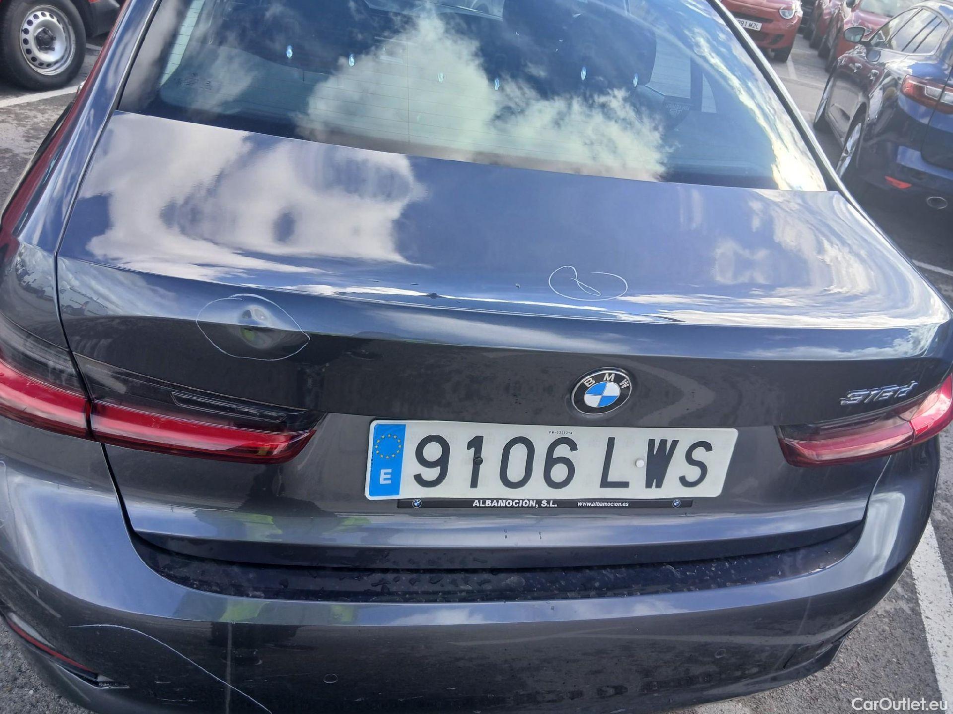  Bmw  Serie 3 BMW  / 2018 / 4P / sedán 318d Auto. #22