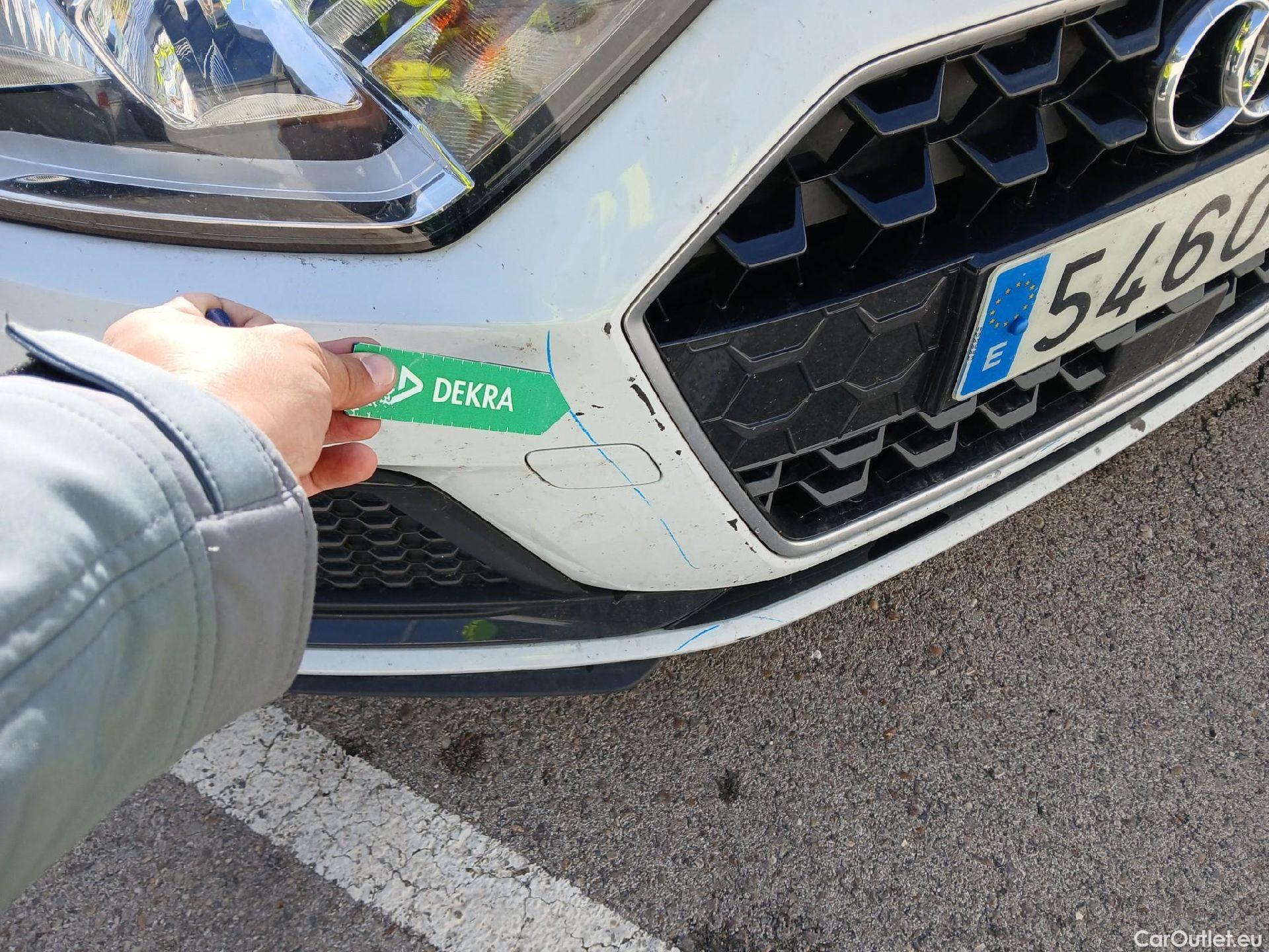  Audi  A1 Sportback AUDI A1 / 2018 / 5P / berlina con portón Sportback Advanced 30 TFSI 81kW (110CV) #3