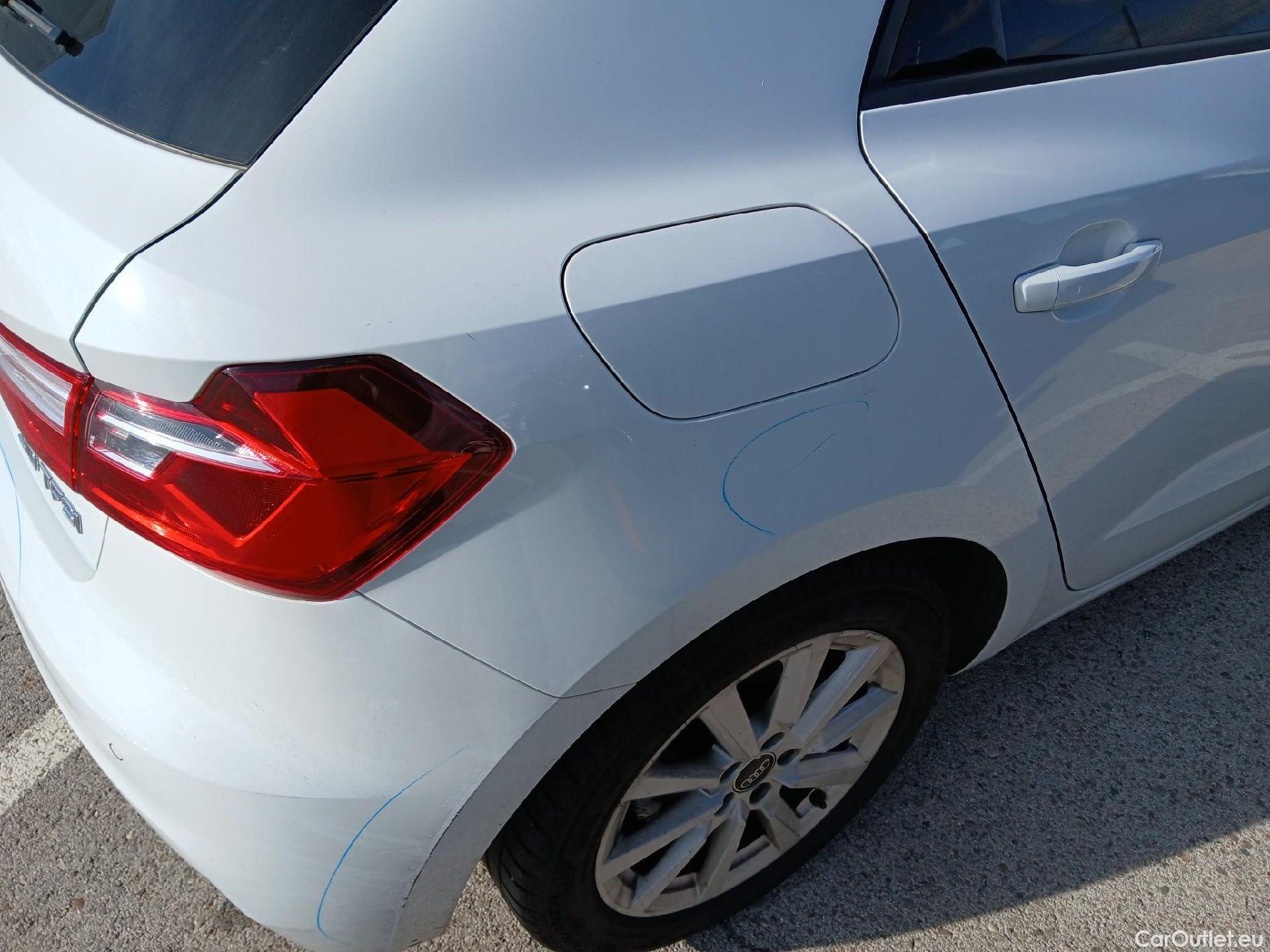  Audi  A1 Sportback AUDI A1 / 2018 / 5P / berlina con portón Sportback Advanced 30 TFSI 81kW (110CV) #10