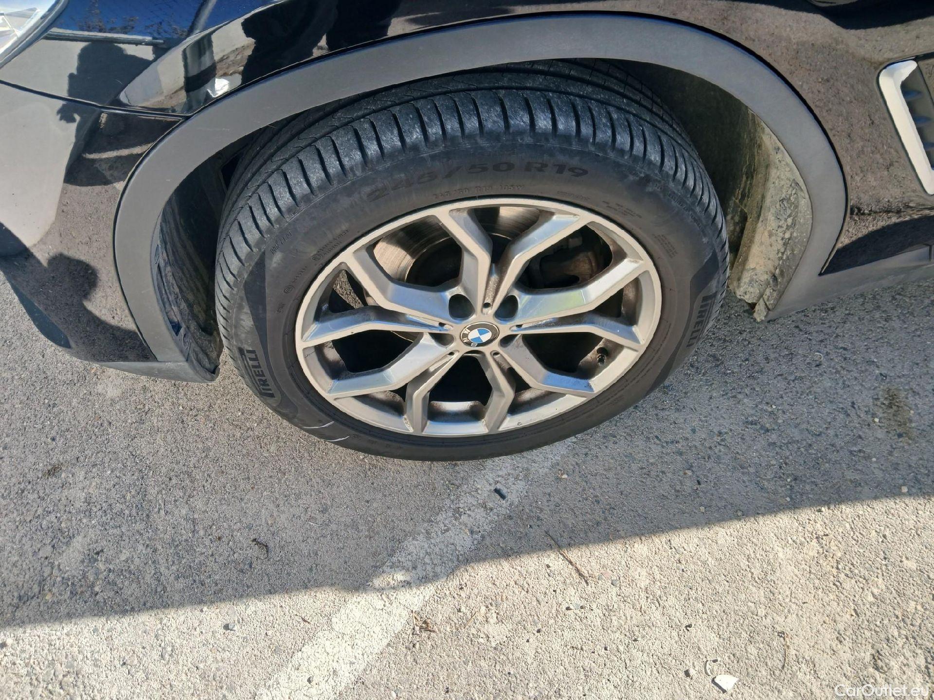  Bmw  X4 BMW  / 2018 / 5P / todoterreno xDrive20d #2