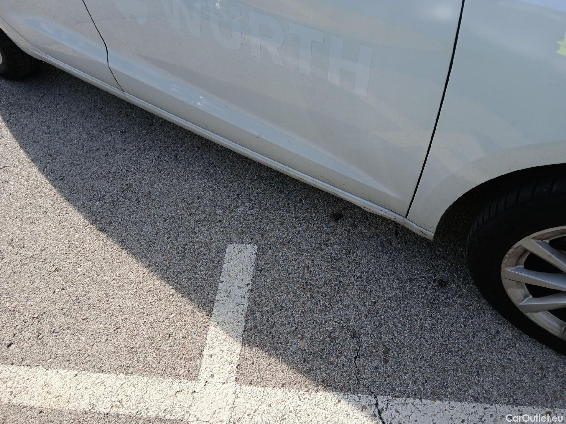  Audi  A1 Sportback AUDI A1 / 2018 / 5P / berlina con portón Sportback Advanced 30 TFSI 81kW (110CV) #13