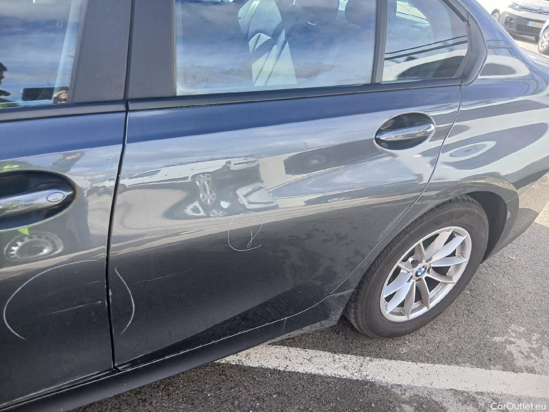  Bmw  Serie 3 BMW  / 2018 / 4P / sedán 318d Auto. #11