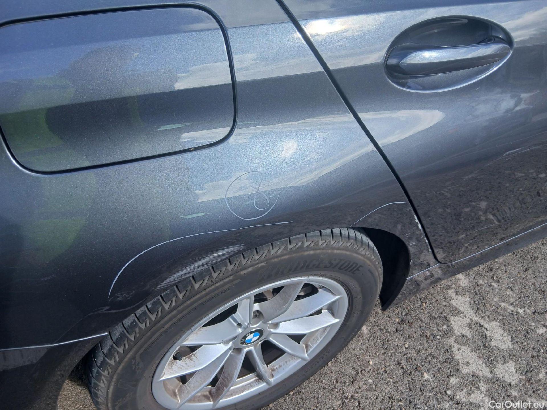  Bmw  Serie 3 BMW  / 2018 / 4P / sedán 318d Auto. #23