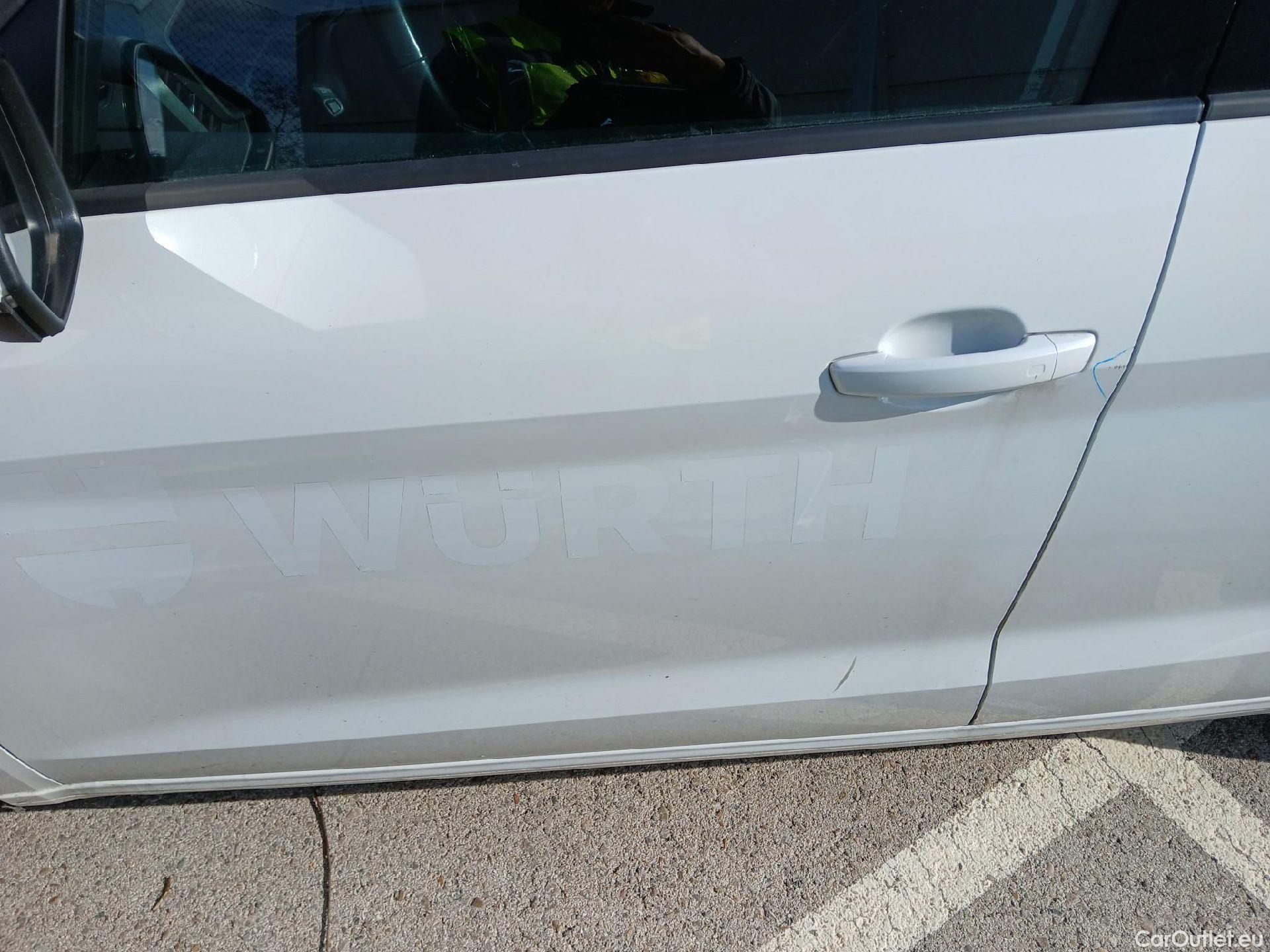  Audi  A1 Sportback AUDI A1 / 2018 / 5P / berlina con portón Sportback Advanced 30 TFSI 81kW (110CV) #6