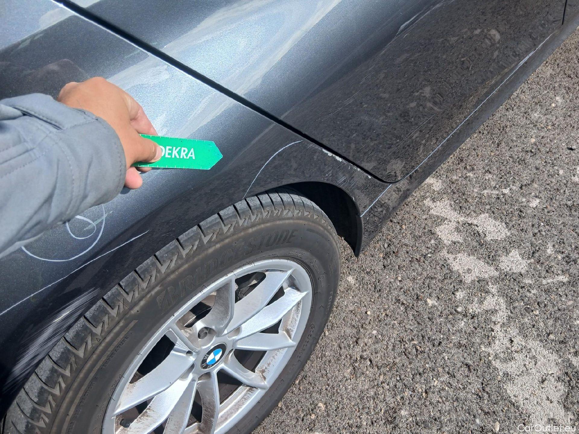  Bmw  Serie 3 BMW  / 2018 / 4P / sedán 318d Auto. #24