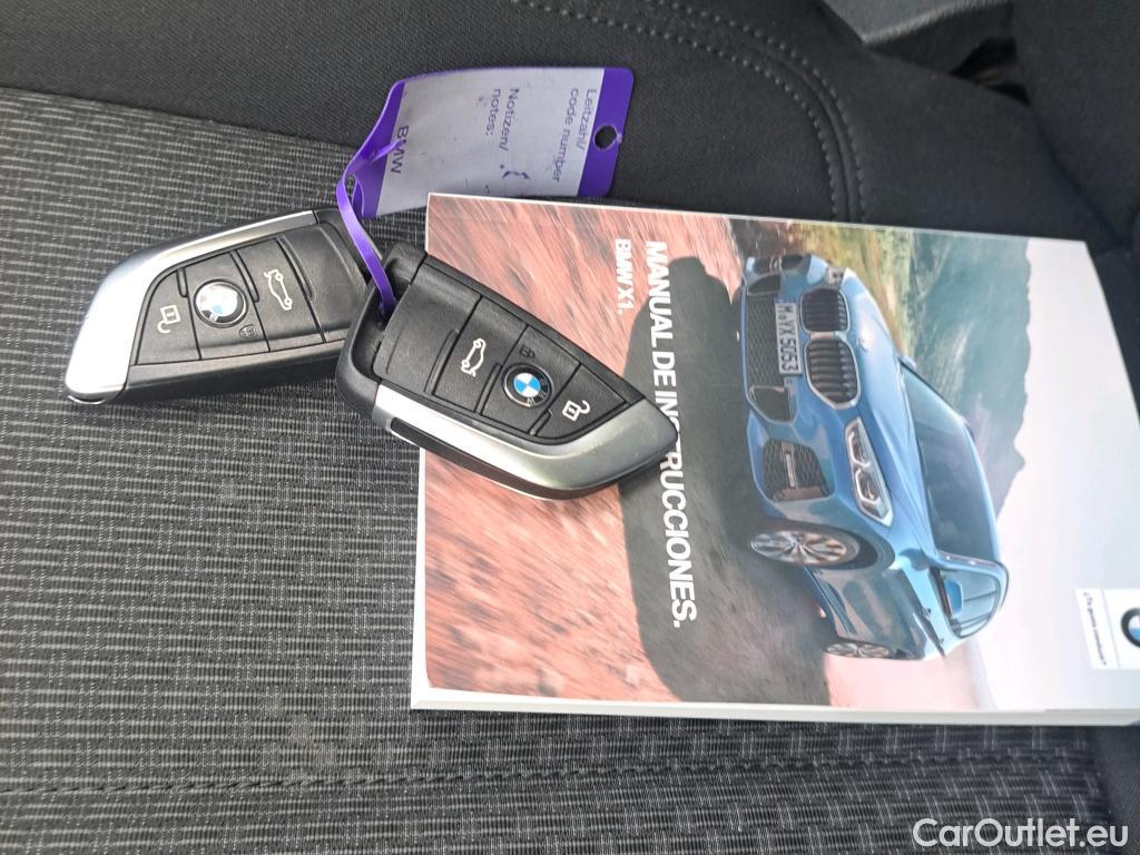  Bmw  X1 BMW  / 2019 / 5P / todoterreno sDrive18dA Corporate #24