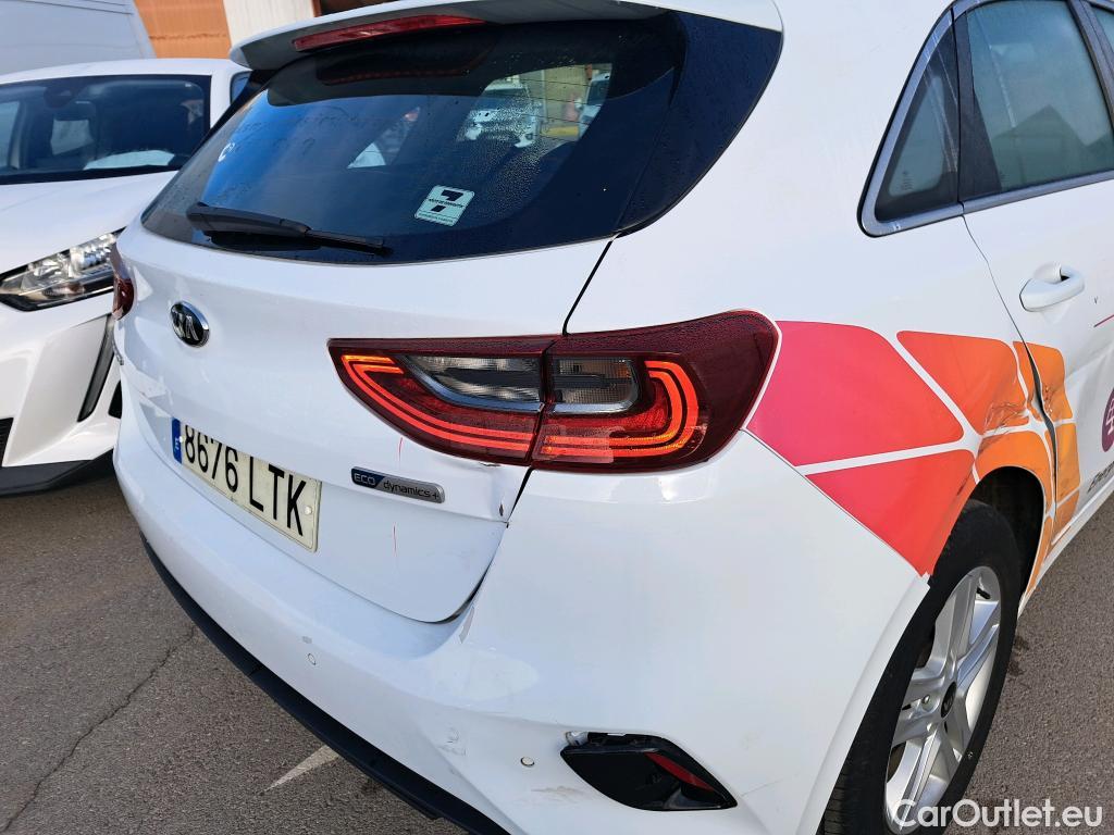  KIA  Cee'd KIA Ceed / 2018 / 5P / berlina con portón 1.6 MHEV iMT 100kW (136CV) Drive #9