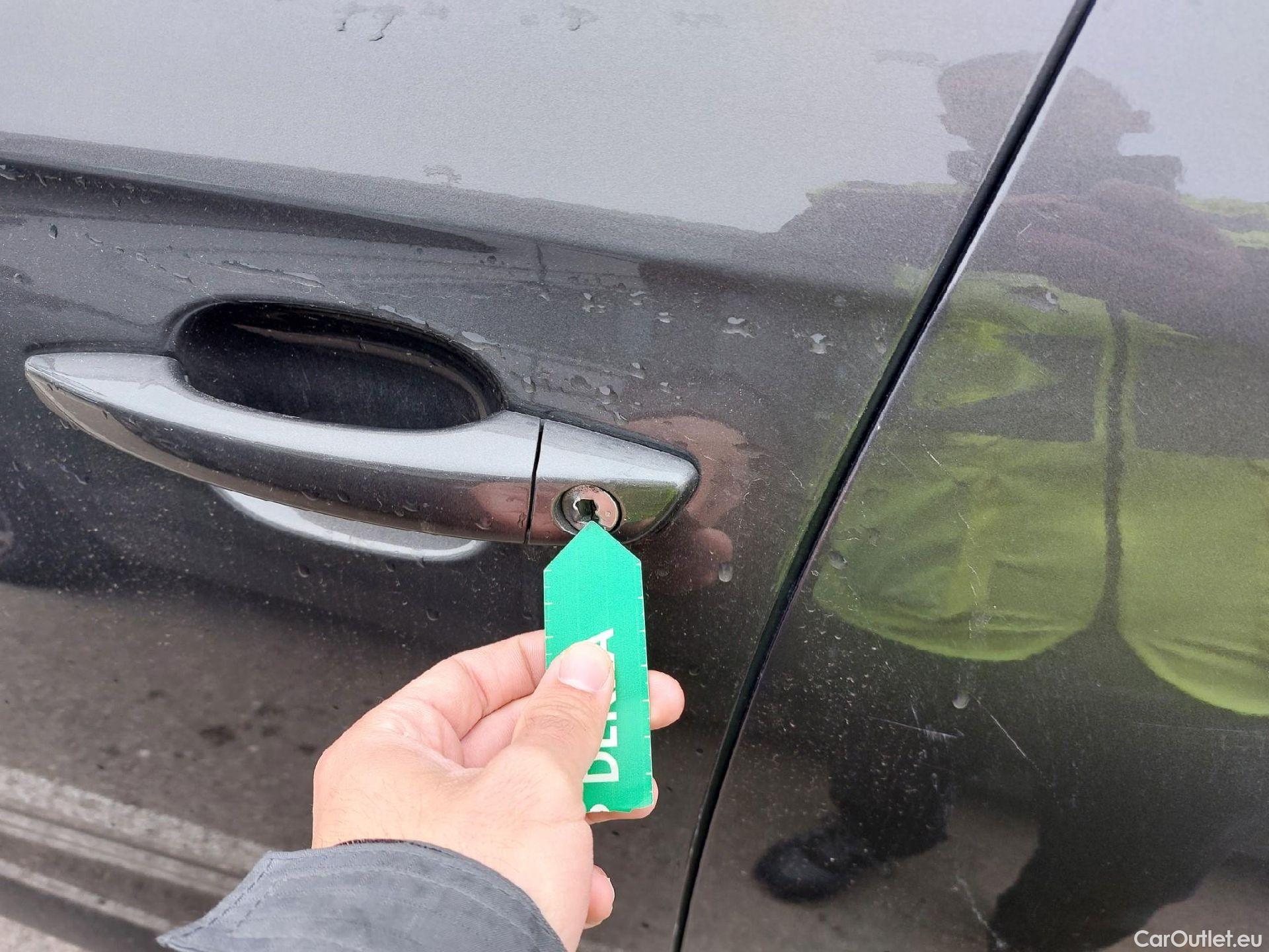  DS  DS7 DS DS 7 Crossback / 2017 / 5P / todoterreno BlueHDi DE 96kW (130CV) Auto. CHIC (AC) #23