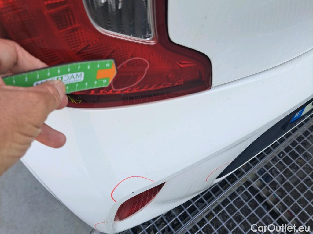  KIA  Picanto KIA  / 2020 / 5P / berlina con portón 1.0 DPi 49kW (67CV) Concept Pack Comfort #21