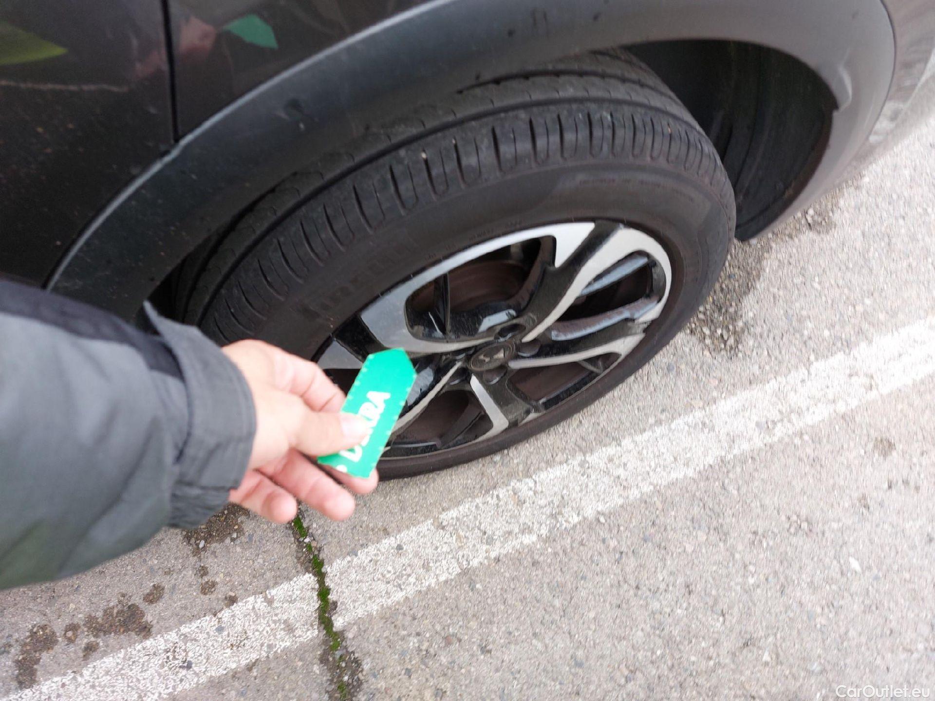  DS  DS7 DS DS 7 Crossback / 2017 / 5P / todoterreno BlueHDi DE 96kW (130CV) Auto. CHIC (AC) #10