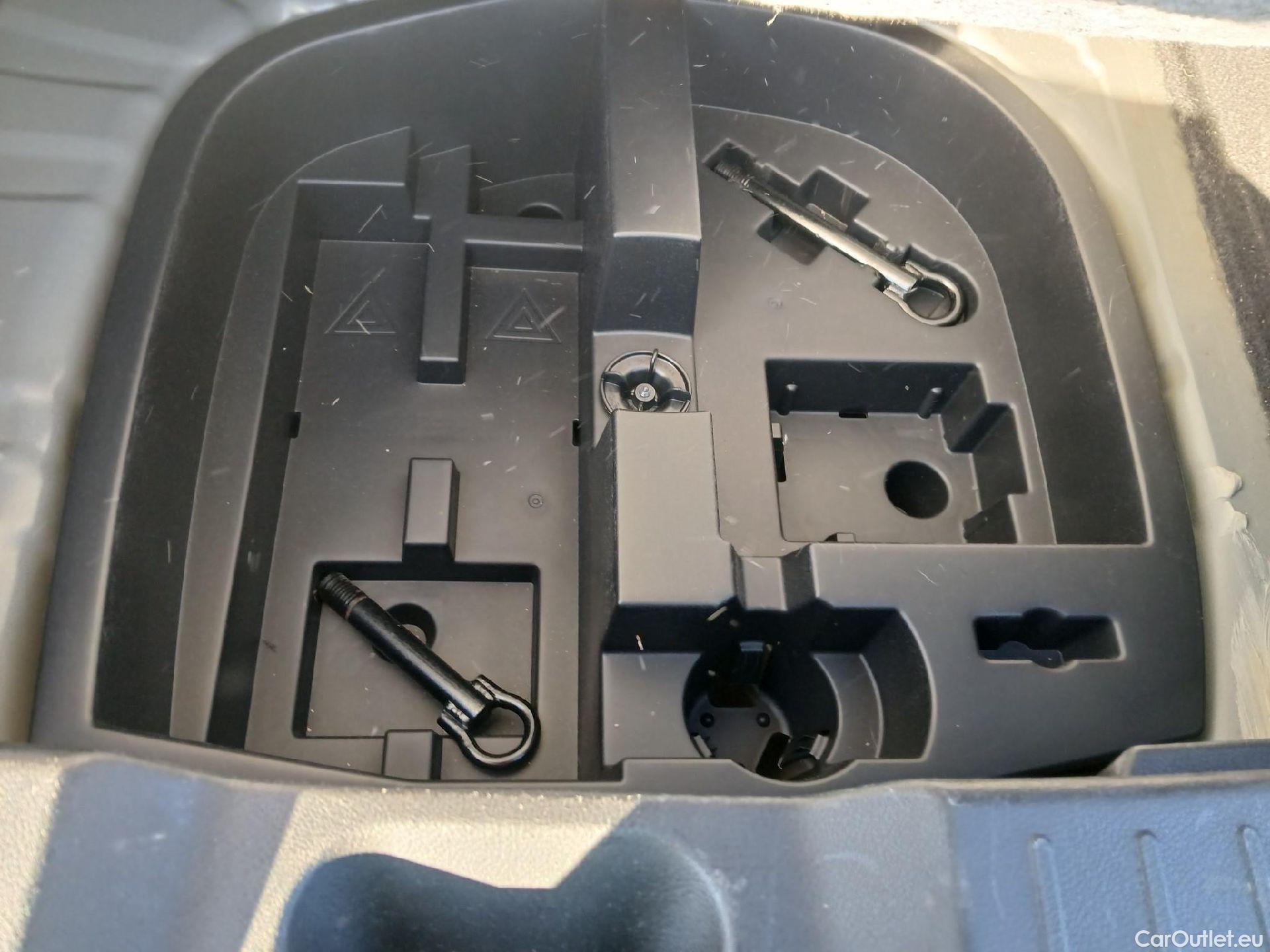  Nissan  Juke NISSAN  / 2019 / 5P / crossover DIG-T 84 kW (114 CV) 6M/T N-Connecta #34