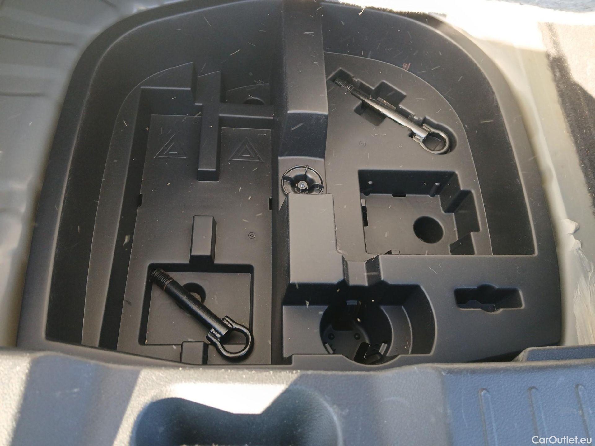  Nissan  Juke NISSAN  / 2019 / 5P / crossover DIG-T 84 kW (114 CV) 6M/T N-Connecta #35