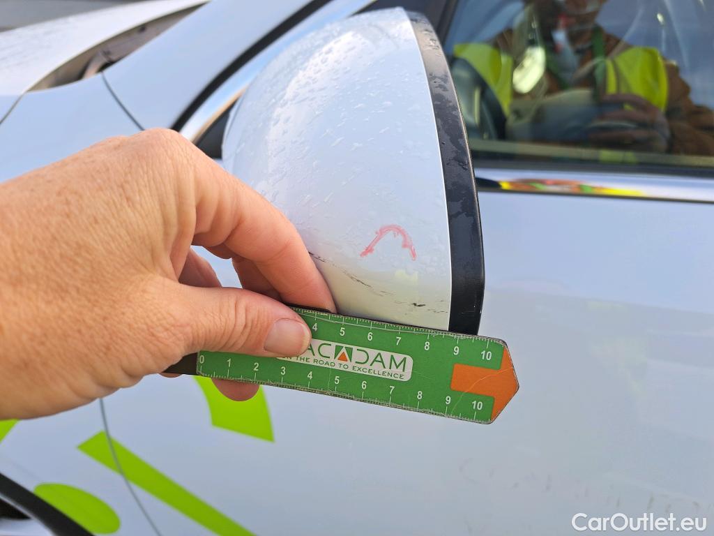  KIA  Cee'd KIA Ceed / 2018 / 5P / berlina con portón 1.6 MHEV iMT 100kW (136CV) Drive #35