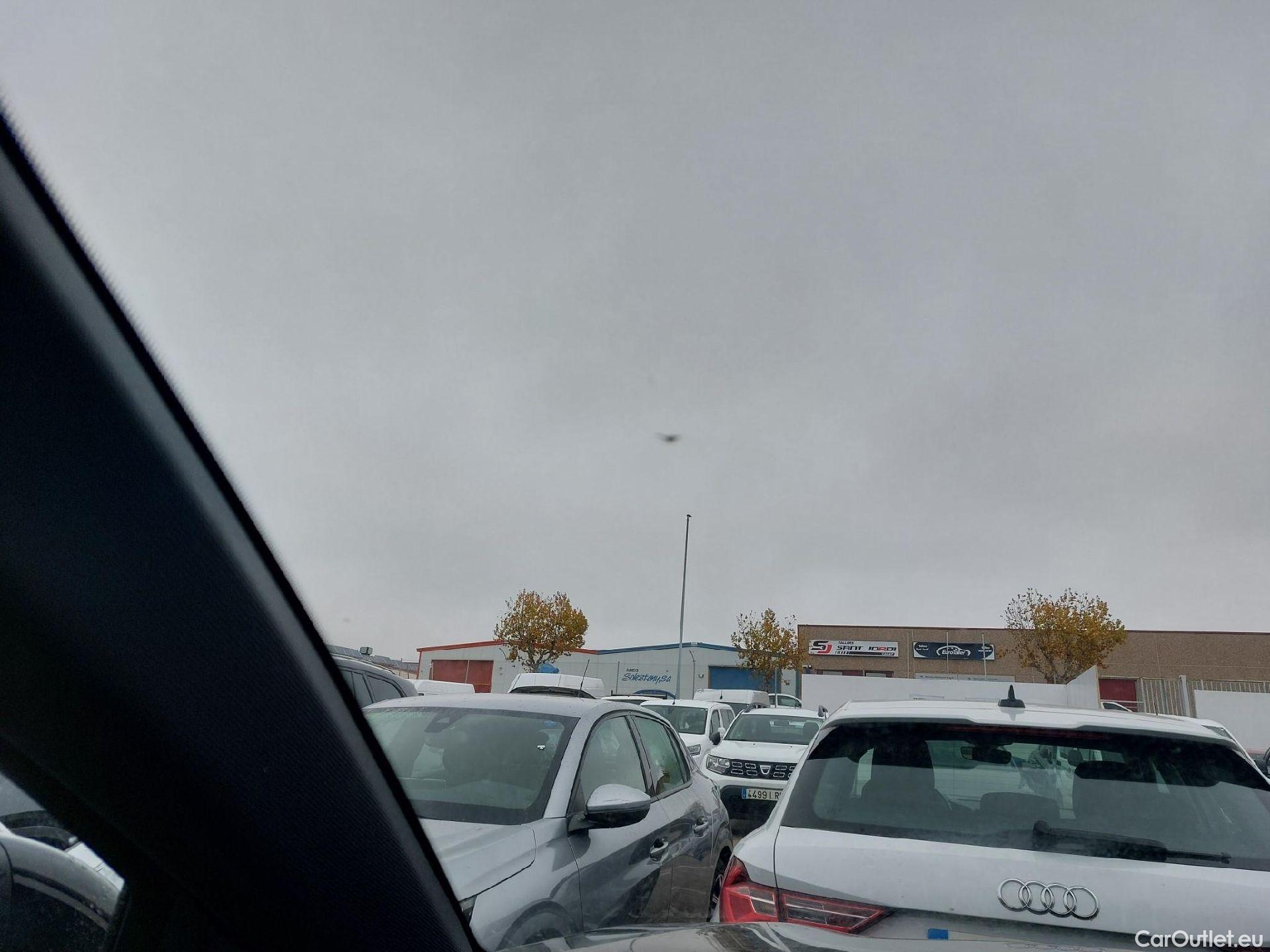  DS  DS7 DS DS 7 Crossback / 2017 / 5P / todoterreno BlueHDi DE 96kW (130CV) Auto. CHIC (AC) #25