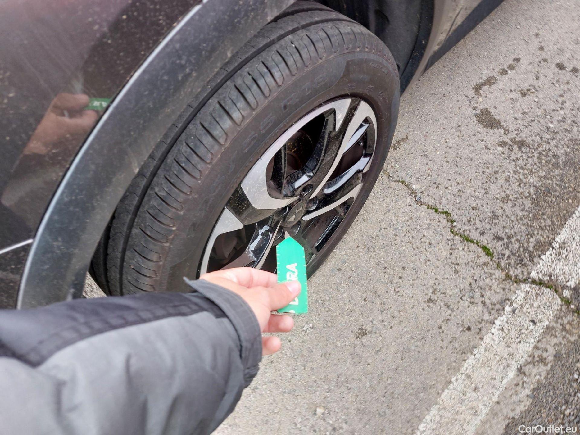  DS  DS7 DS DS 7 Crossback / 2017 / 5P / todoterreno BlueHDi DE 96kW (130CV) Auto. CHIC (AC) #17