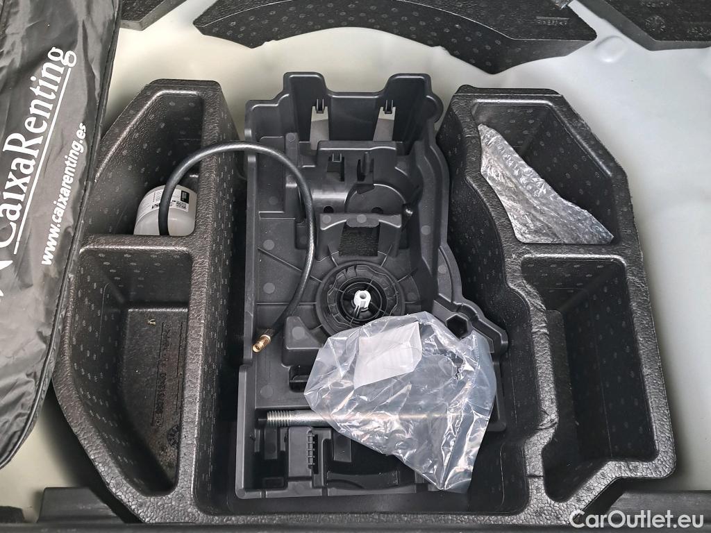  Peugeot  208 PEUGEOT  / 2019 / 5P / berlina con portón PureTech 73kW (100CV) Allure #10