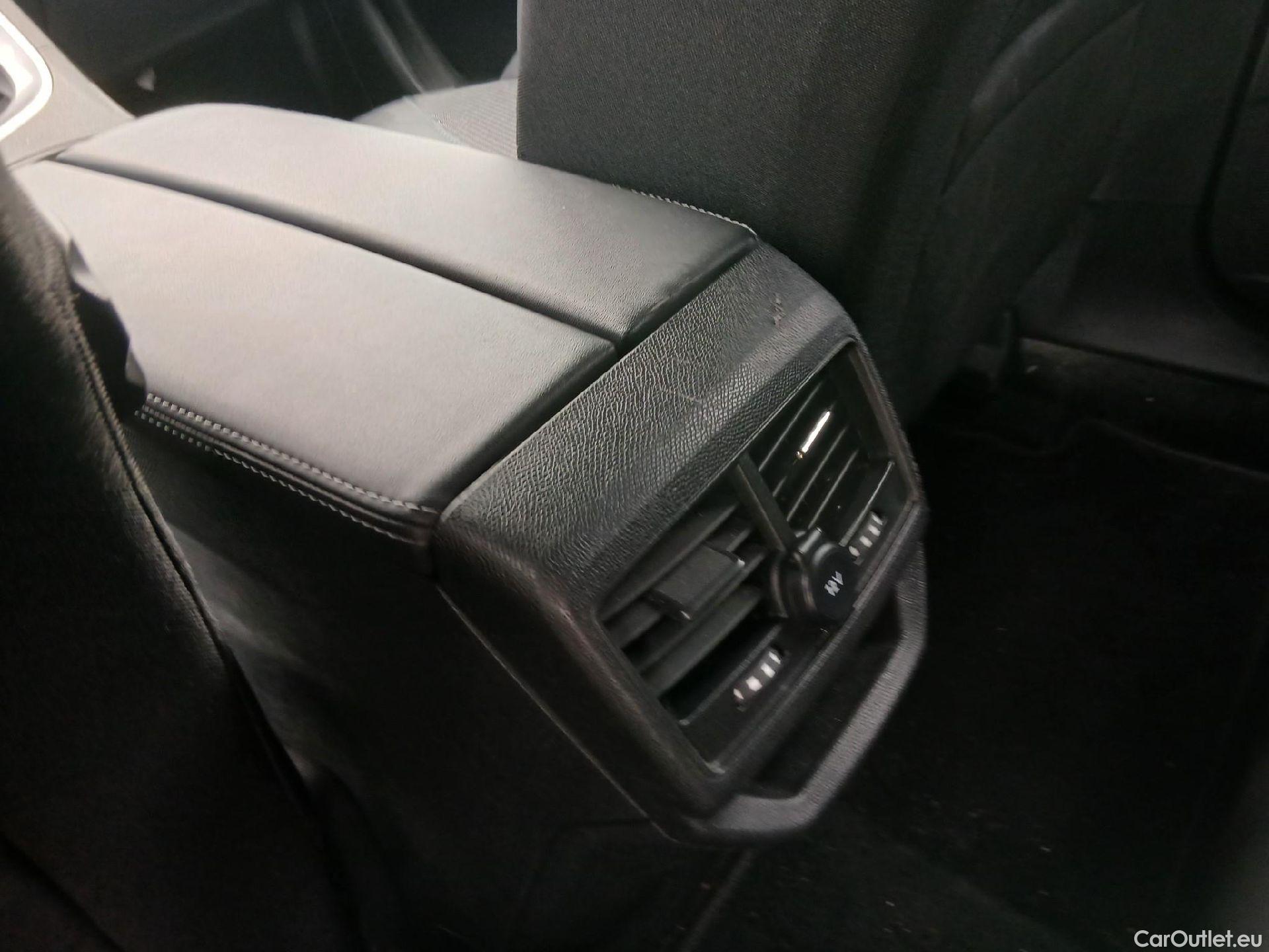  Peugeot  3008  Allure Pack 1.5 HDi 130CV AT8 E6d #1