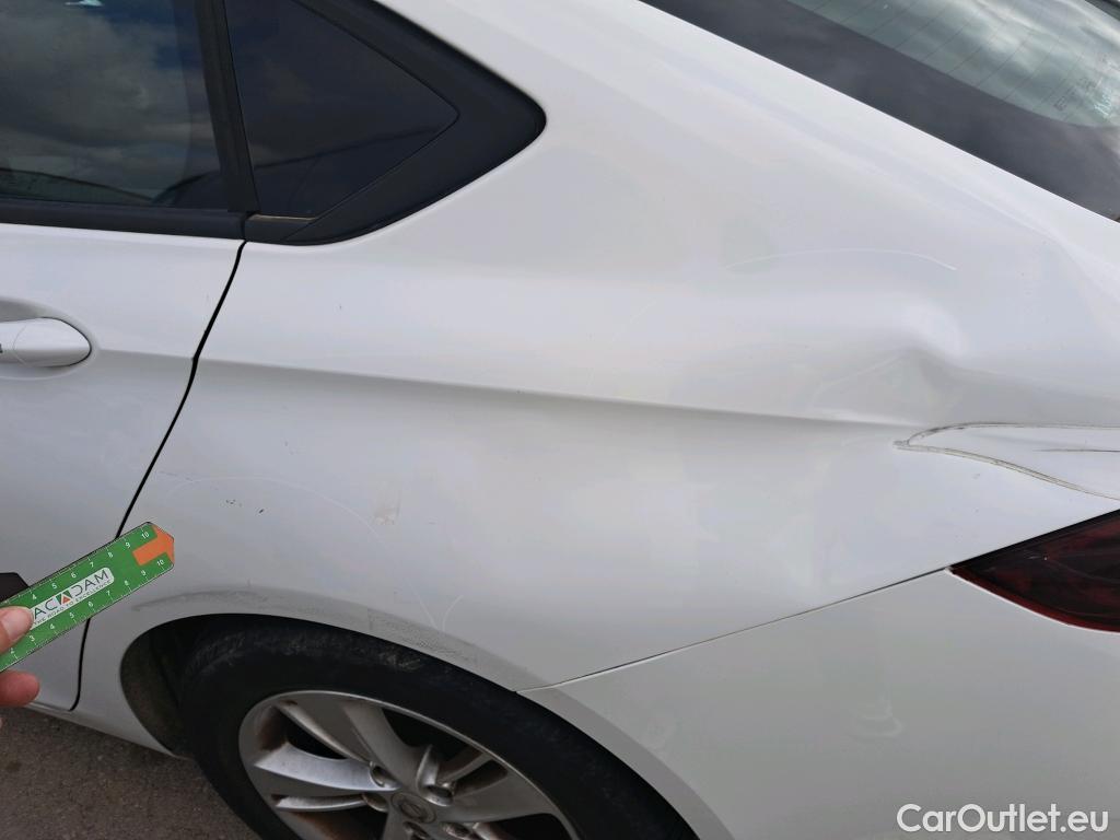  Opel  Insignia OPEL  5p 2G berlina con portón GS 1.6 CDTi 100kW Turbo D Selective #4