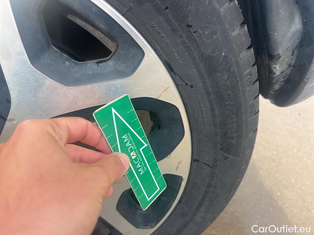  Renault  Captur RENAULT  / 2017 / 5P / crossover Zen TCe 66kW (90CV) -18 (CX) #2