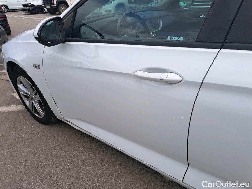  Opel  Insignia OPEL  5p 2G berlina con portón GS 1.6 CDTi 100kW Turbo D Selective #12