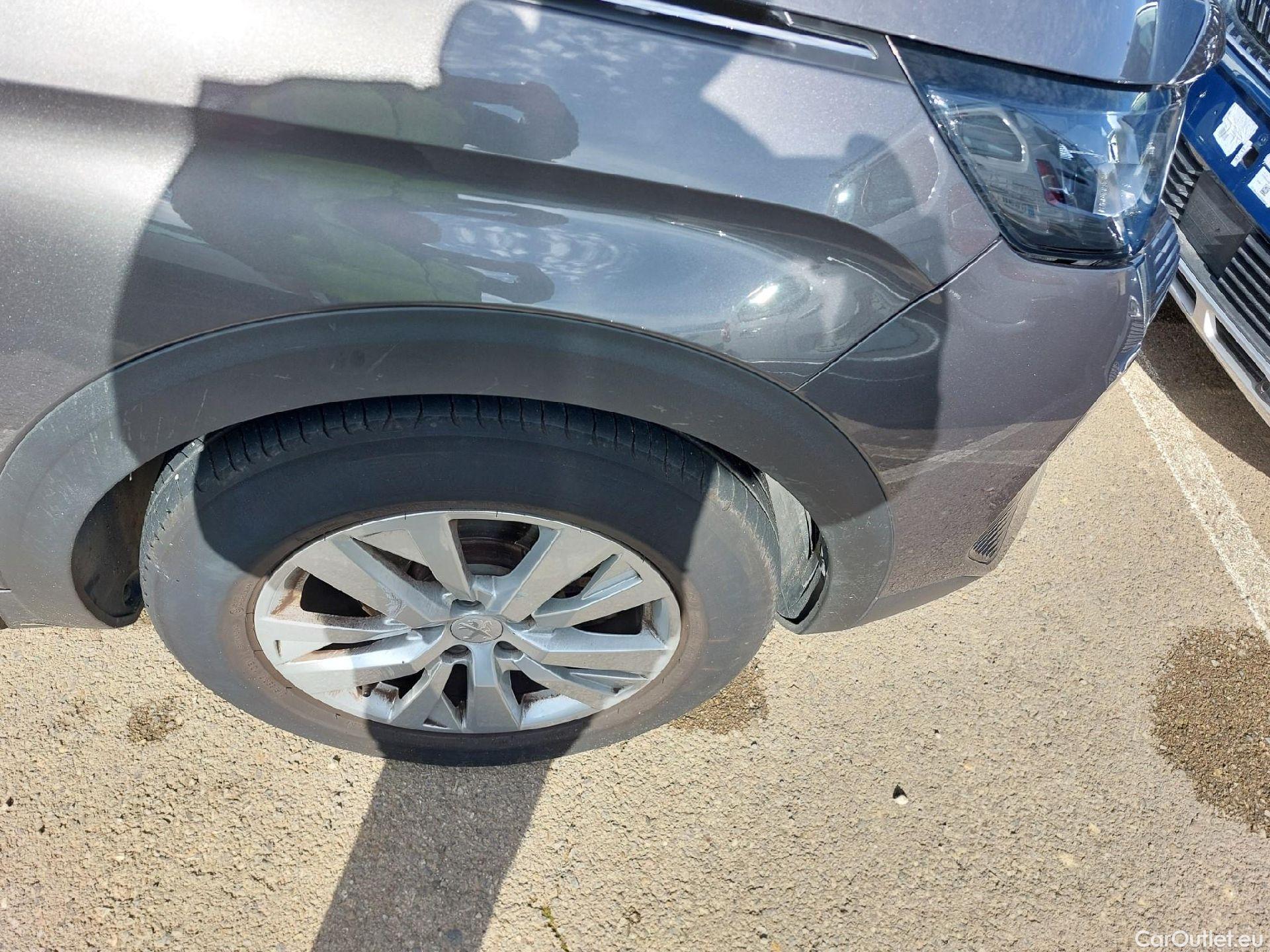  Peugeot  3008 PEUGEOT  / 2020 / 5P / todoterreno 1.5 BlueHDi 96kW (130CV) S&S Active Pack #15