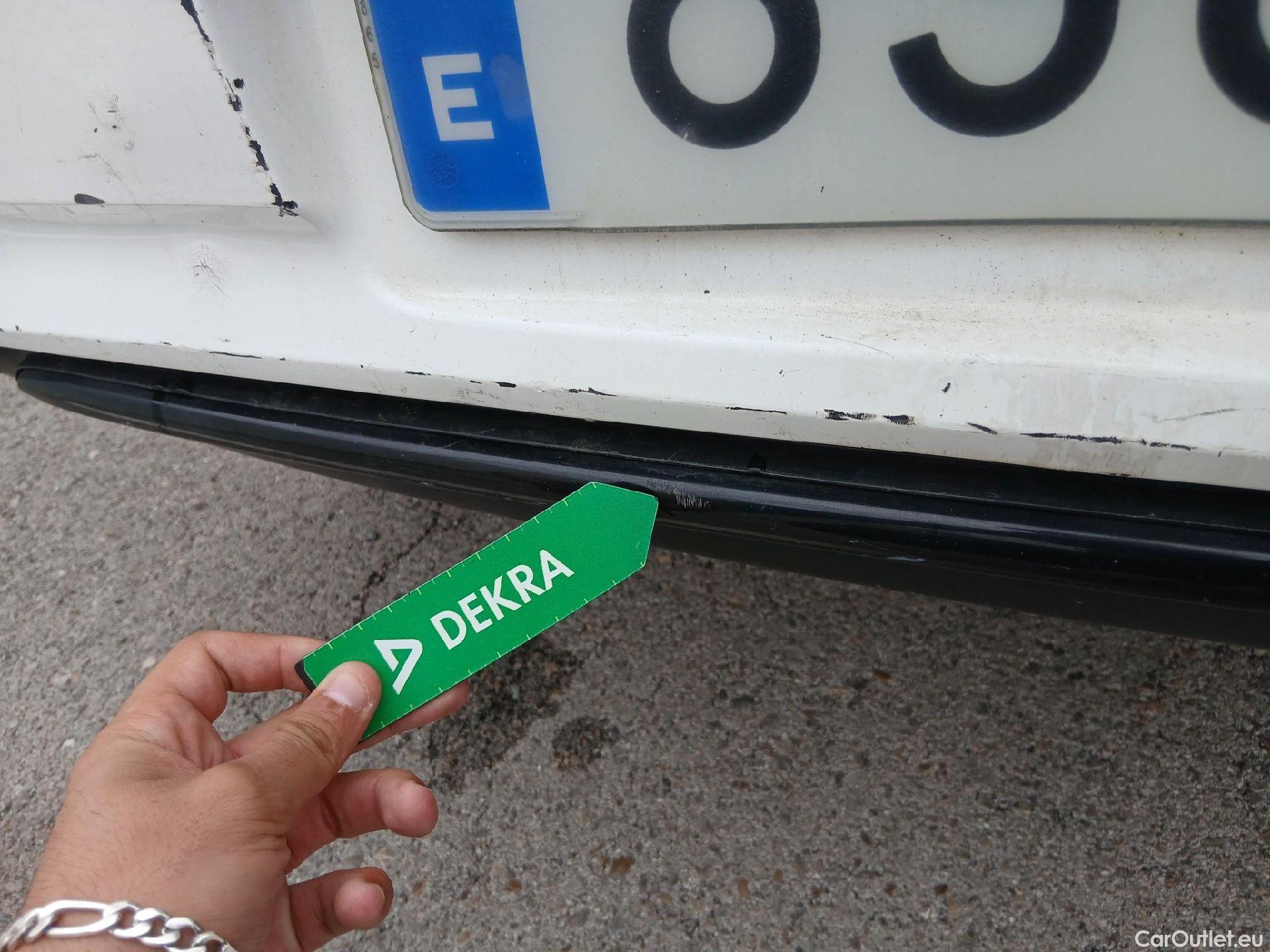  Toyota  Auris TOYOTA  / 2015 / 5P / berlina con portón 1.8 140H Hybrid Business #31